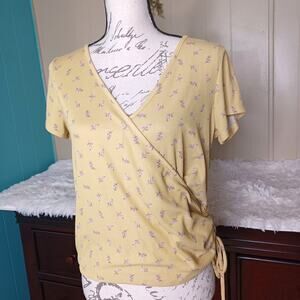 Love Wins Fitted Floral Baby Tee Yellow/Lemon Top size XL